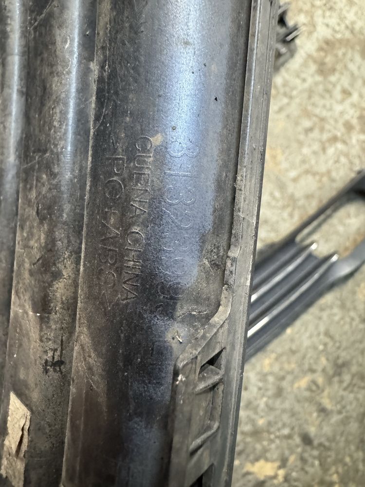 Kratka zderzaka volvo v70 s80 lift 2014 do 2016