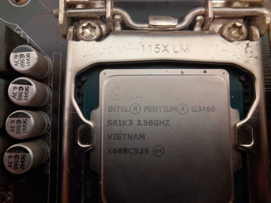 Продам комплект Gigabyte GA-H81M-S2V+Inte G3460+Kingston 8gb ddr3