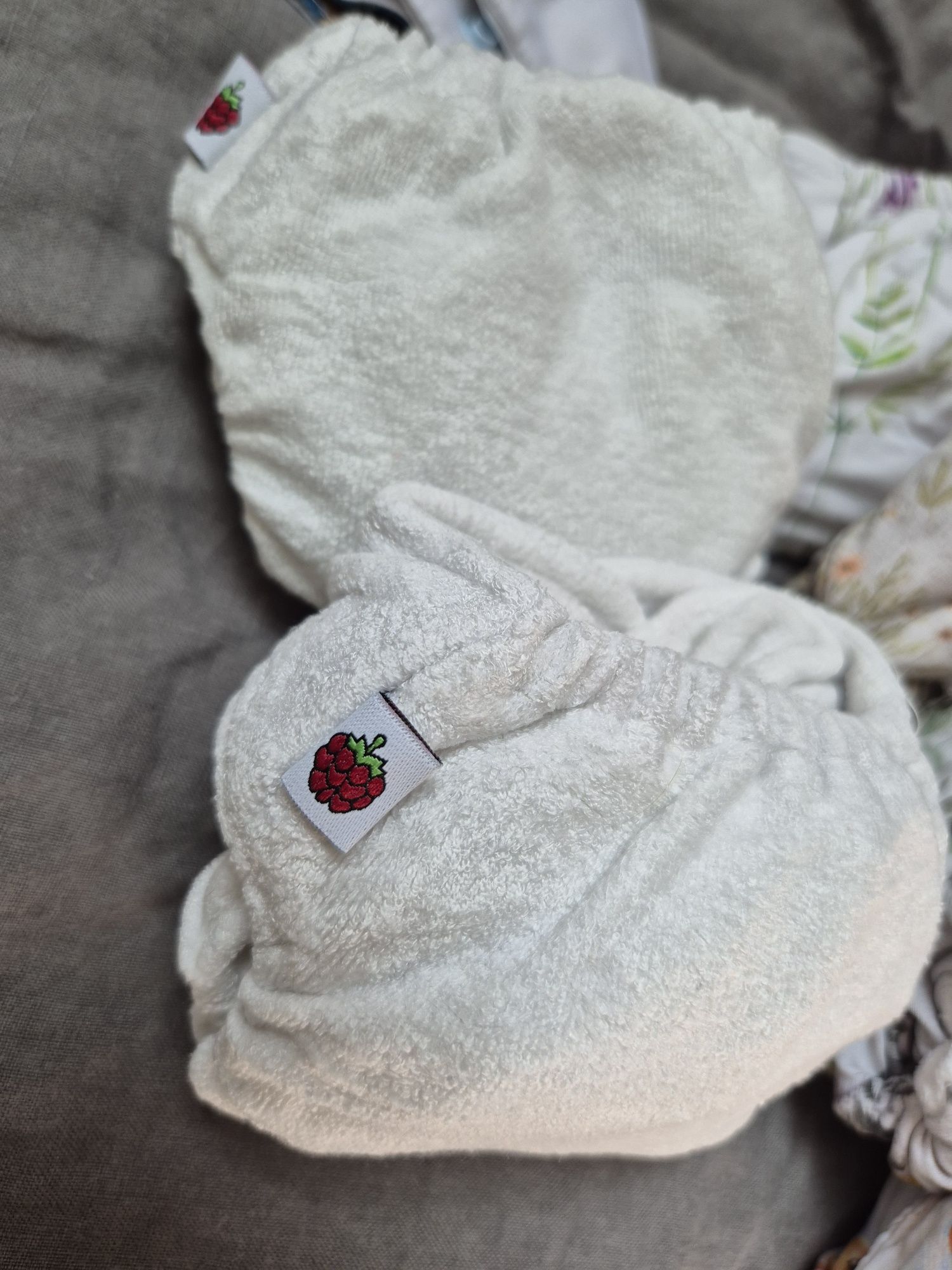 Zestaw pieluch wielorazowych pul formowanki nb newborn