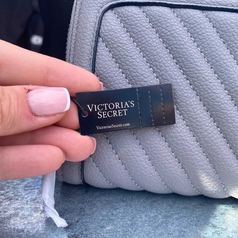 Victoria’s Secret Duży portfel z suwakiem