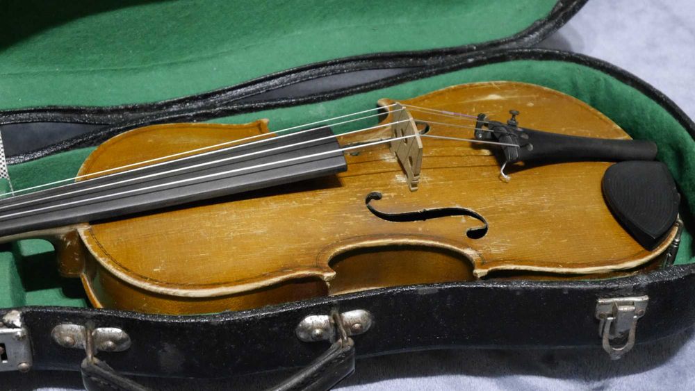 Skrzypce vintage w zielonym aksamicie, ponad 50 lat, kolekcjonerskie