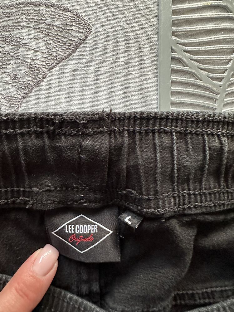 Lee Cooper czarne spodnie męskie rozm. L