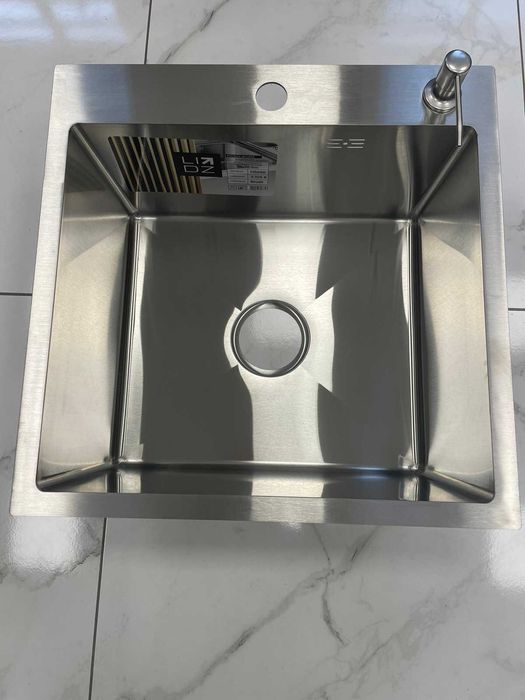 Мойка для кухни Lidz 5050 серая и смеситель для кухни Lidz Aria 015F