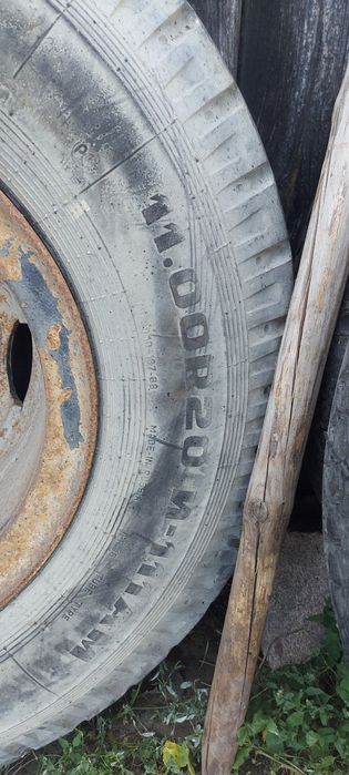 Sprzedam opony z felgami 11.00R20