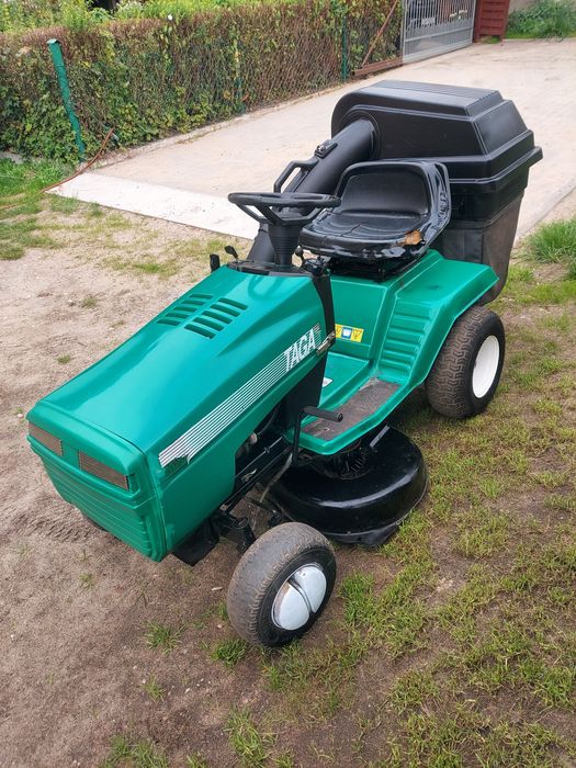 Okazja! Sprzedam traktor-kosiarka z koszem na trawe i silnikiem Briggs