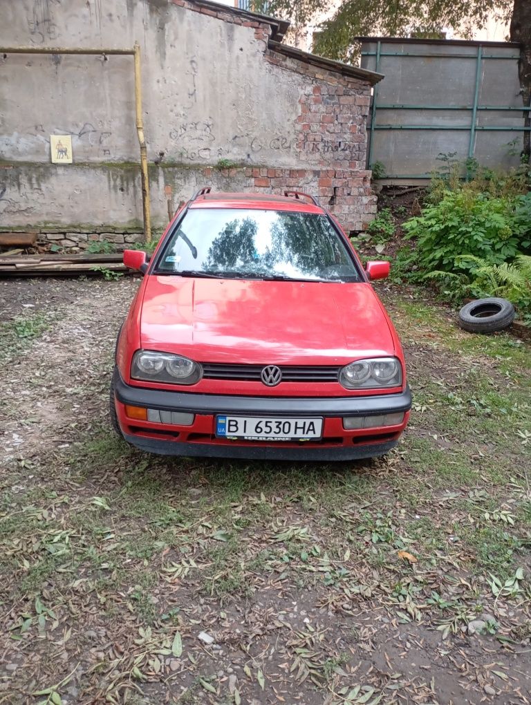 Автомобіль голф 4