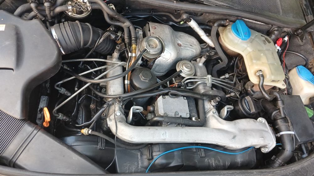 Продам крепление кронштейн под аккумулятор на ауди а6с5