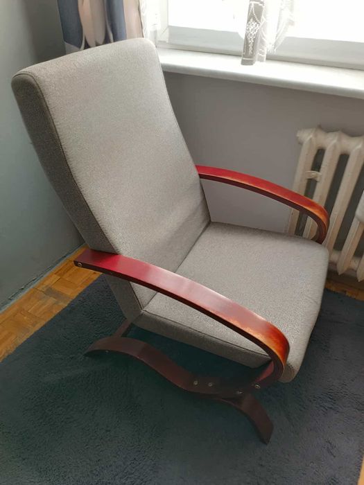 Fotel bujany w dobrym stanie