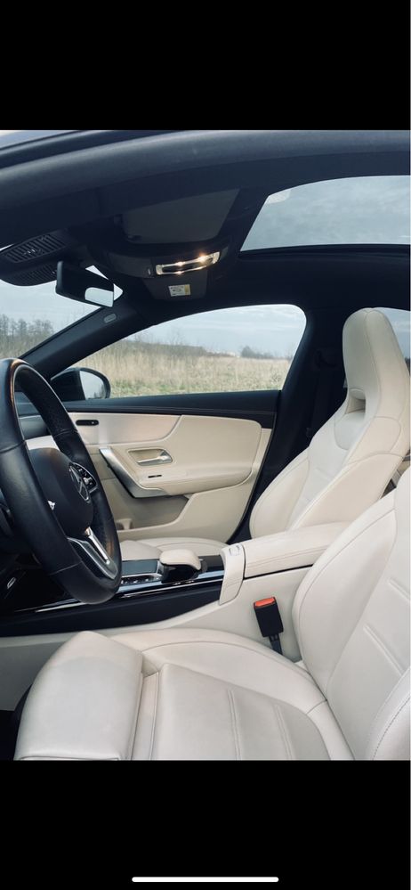 Jasne Wnętrze Limuzyna Mercedes Auto Samochód Limuzyna Do Ślubu Wesele