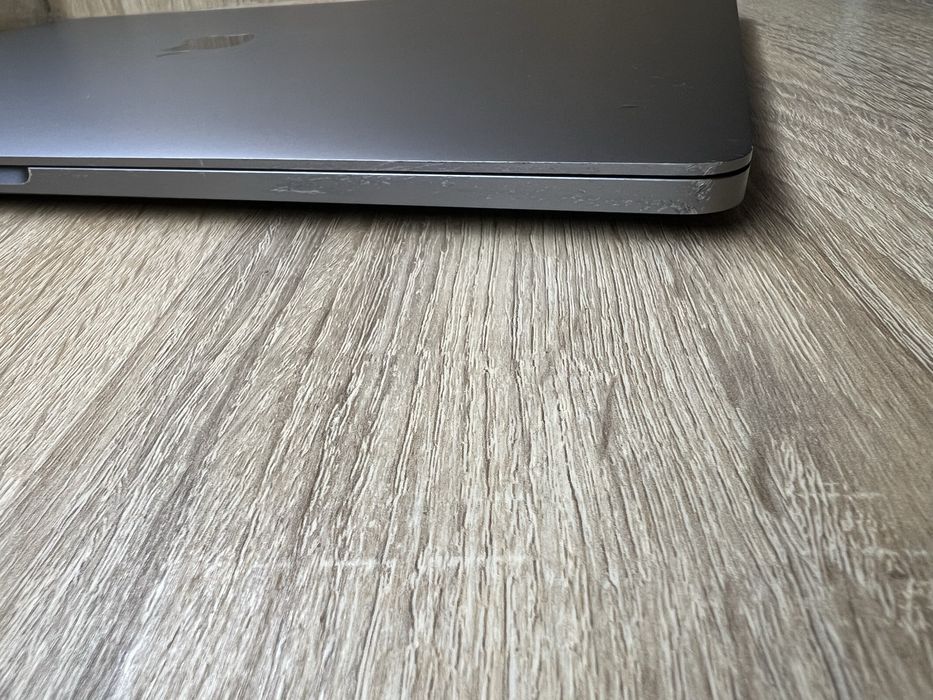 MacBook Pro 16' 2019 A2141 /i7 6-Core/16Gb RAM/512GB SSD/4Gb
