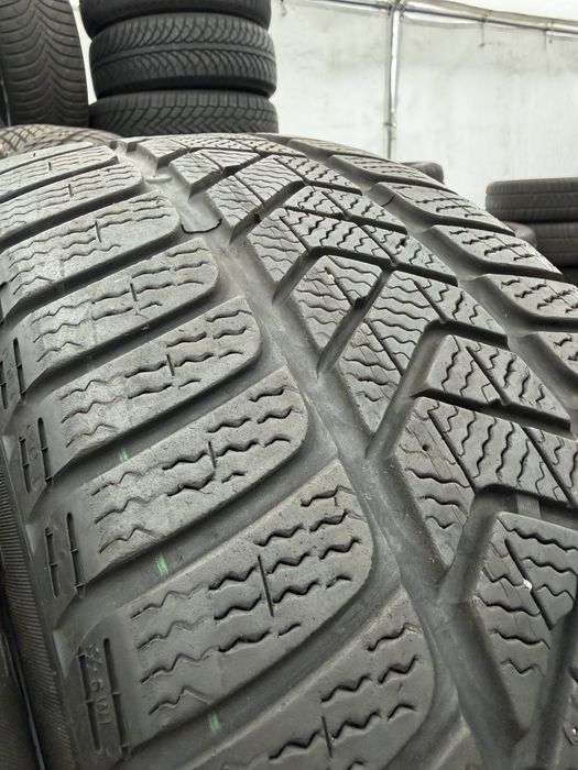 Opony zimowe 225/55R16 99H Pirelli SottoZero 3 Komplet