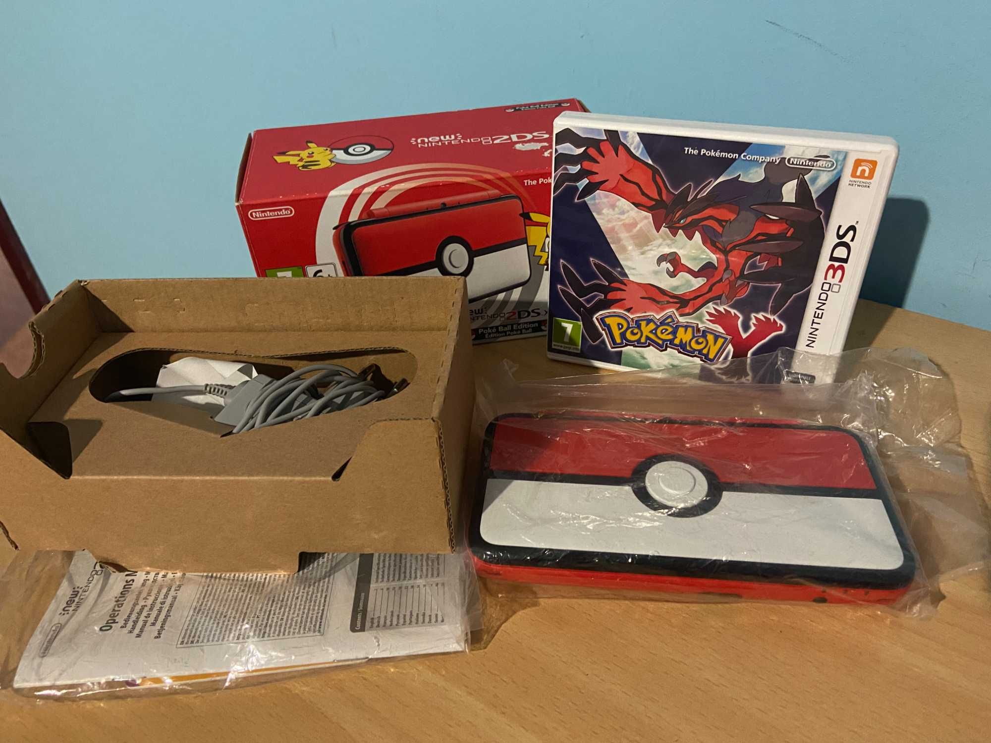 Consola New Nintendo 2DS XL Pokémon Ball Edition