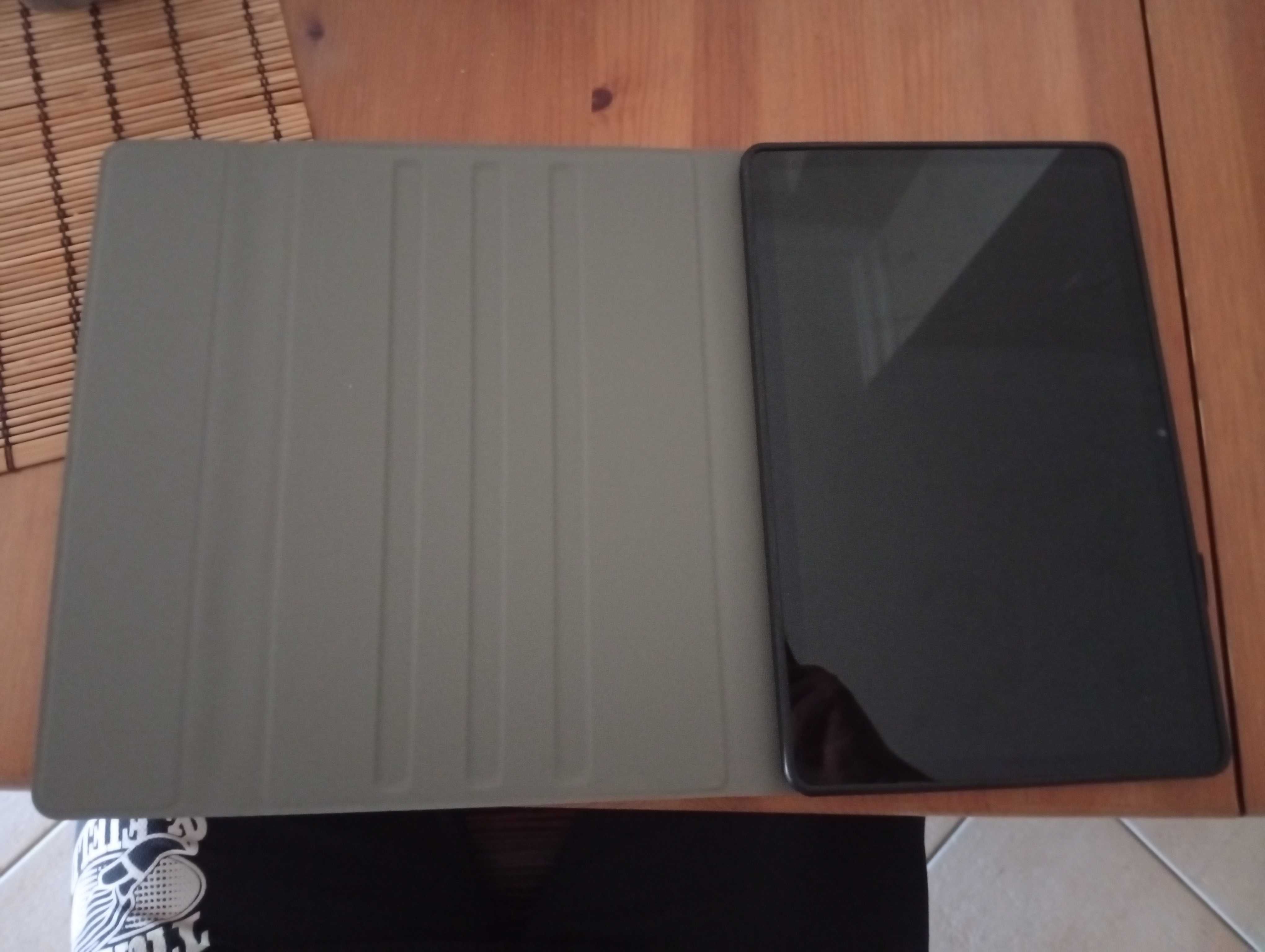 Lenovo Tab M10 plus (128Gb ROM + 4 GB RAM) com capa
