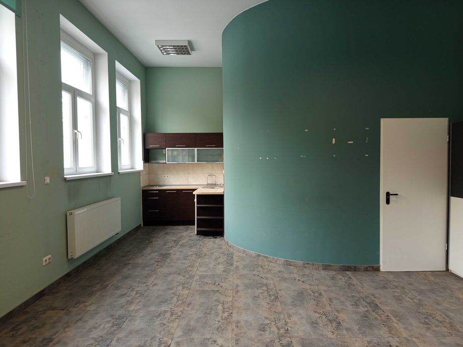 WYNAJMĘ Lokal na PARTERZE - 135,40 m2