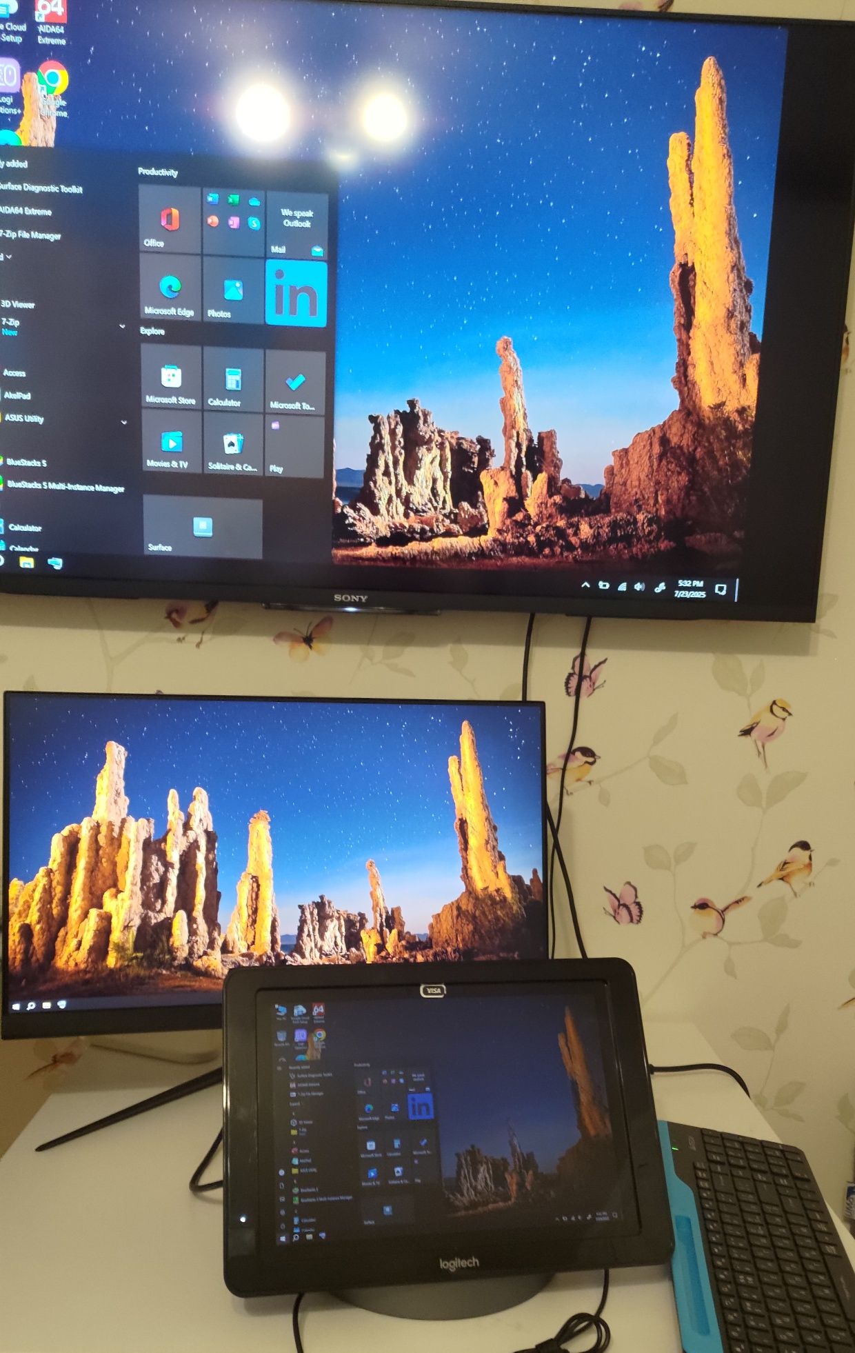Surface Pro 4/5/6 докстанція від Logitech