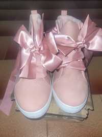 Botas cor de rosa