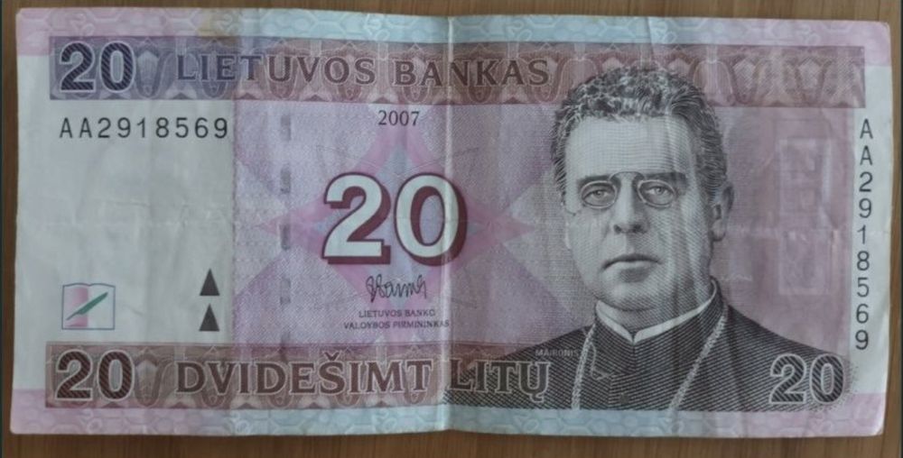 Banknot 20 litów z 2007 roku.
Cena dotyczy jednej sztuki.
