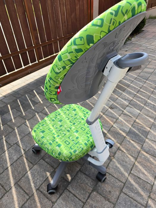 Krzesło ergonomiczne regulowane do biurka dla dziecka