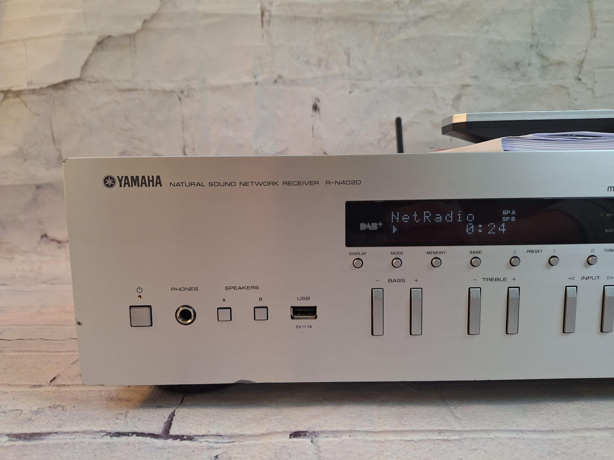 Yamaha R-N402D Amplituner Stereo 2x140W