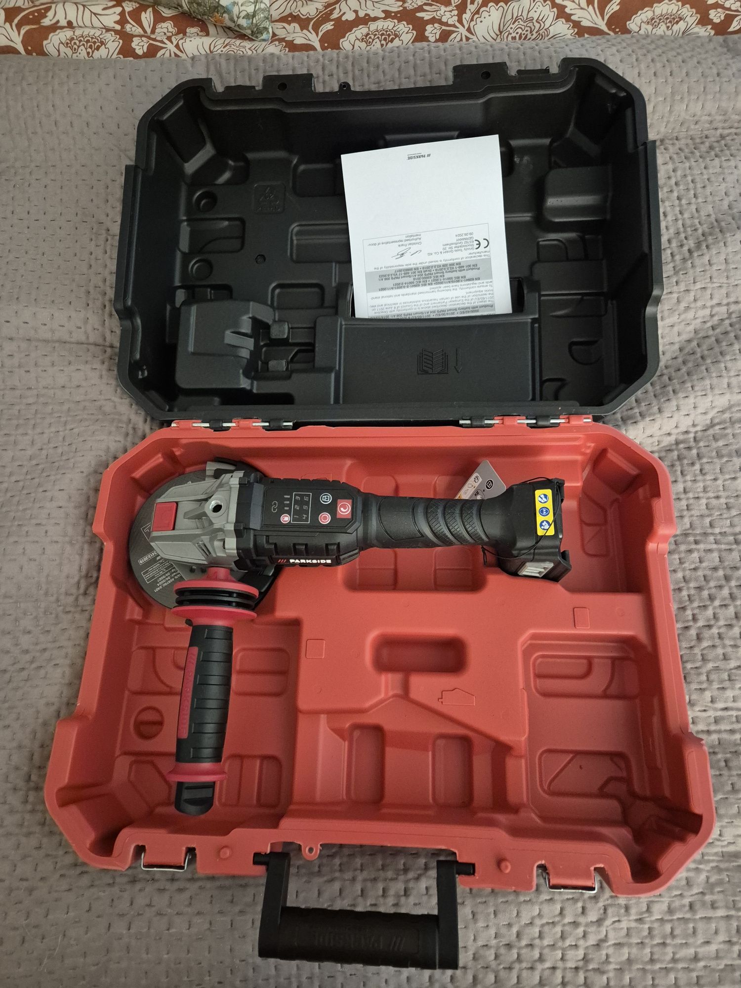 Nowa akumulatorowa szlifierka kątowa Parkside Performance PWSAP 20 v