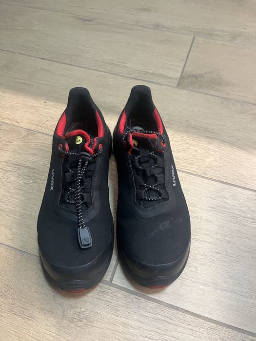 Sprzedam buty robocze UVEX S3