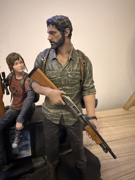 The Last of us post pandemic edition Joel & Ellie Estátua PS3 Raro