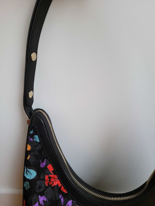 Czarna elegancka torebka w kwiaty welur/aksamit