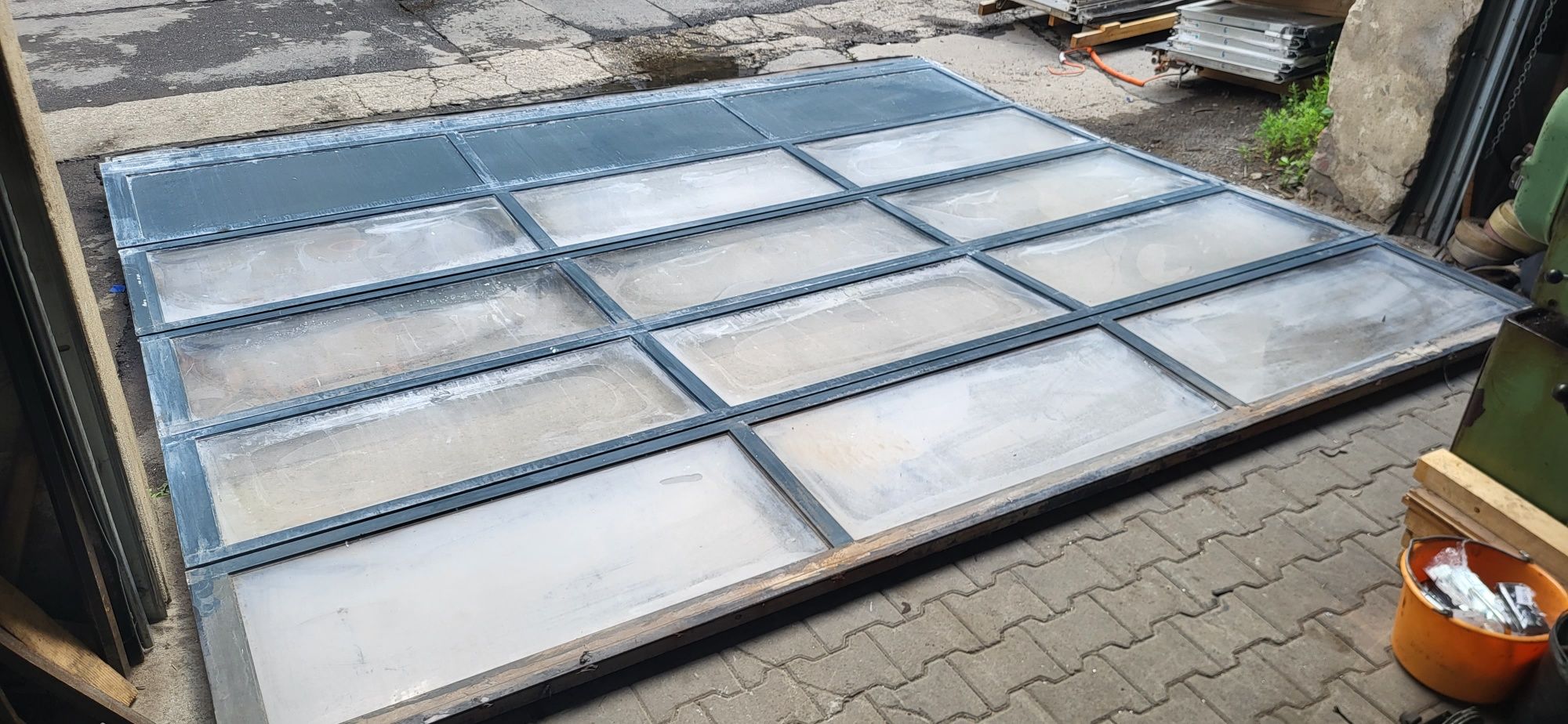 Brama szer 3,80 x 3,32 segmentowa garażowa przemysłowa