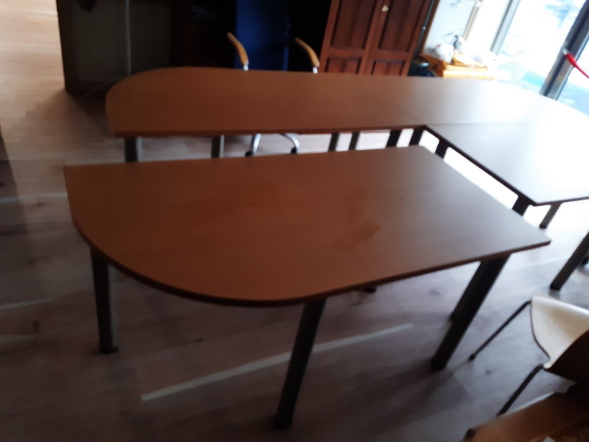 Sprzedam  stol konferecyjny