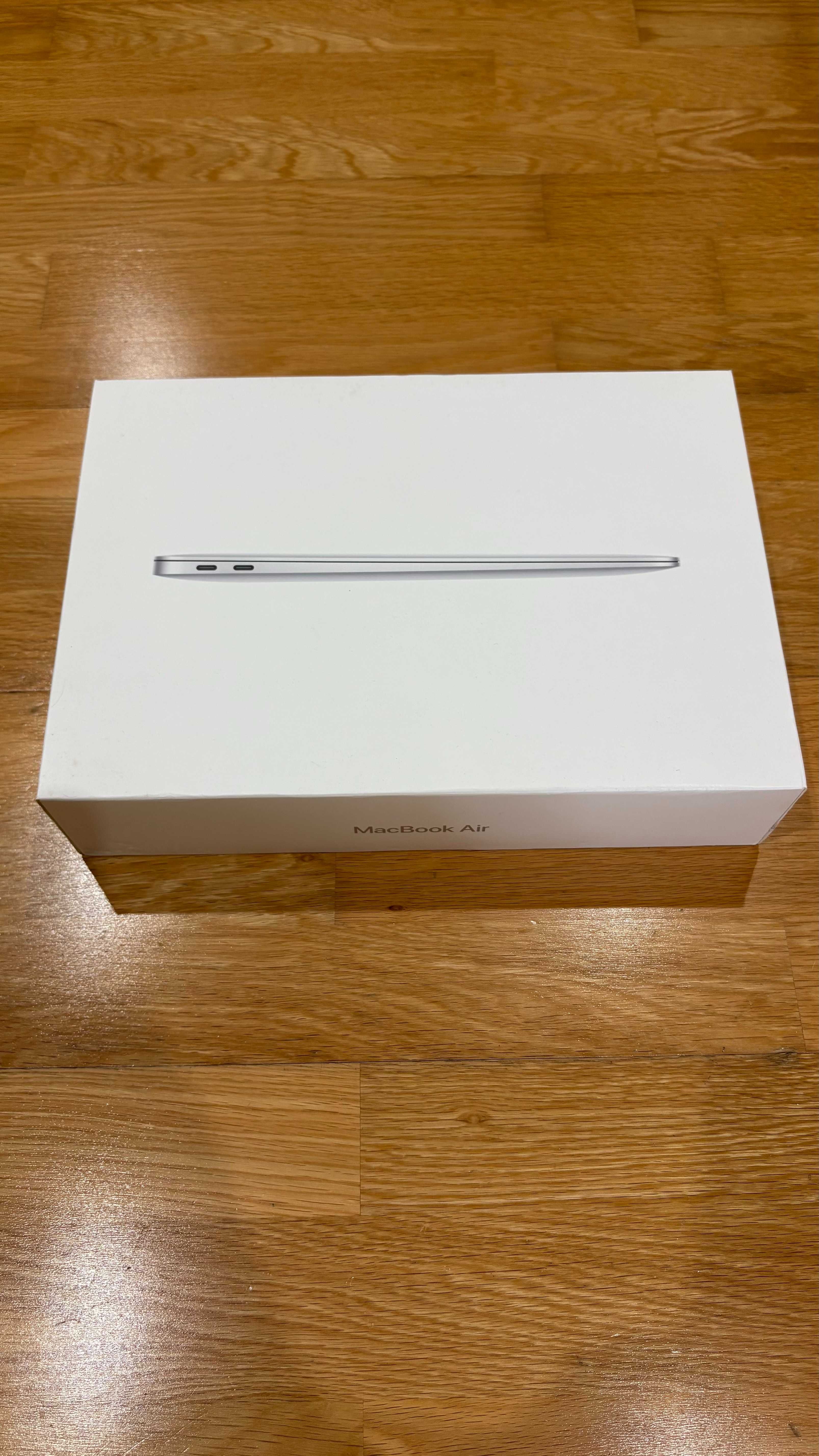MacBook Air Silver 13.3/1.6Ghz/8GB/128GB