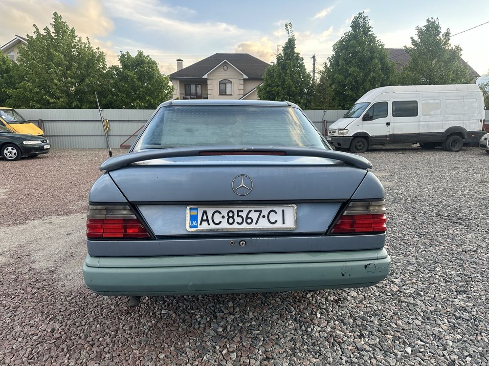 Mercedes-benz W 124 2.3