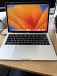 Macbook pro a1708  2017 i5 8GB ram 256 ssd