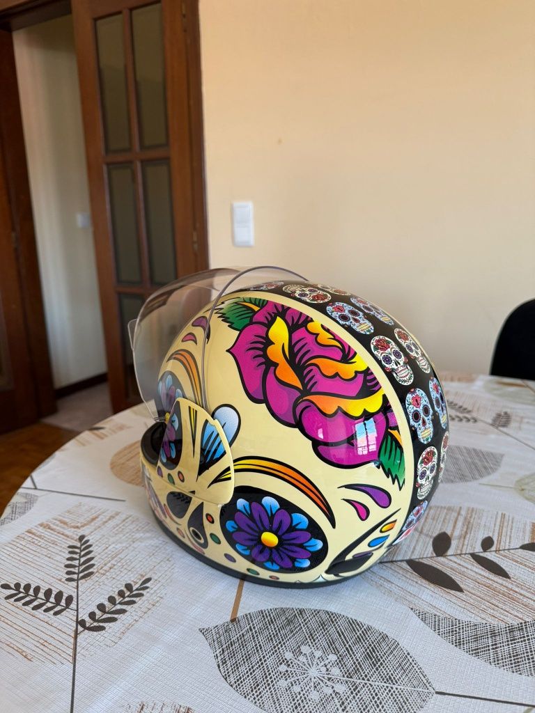 Capacete NZI feminino
