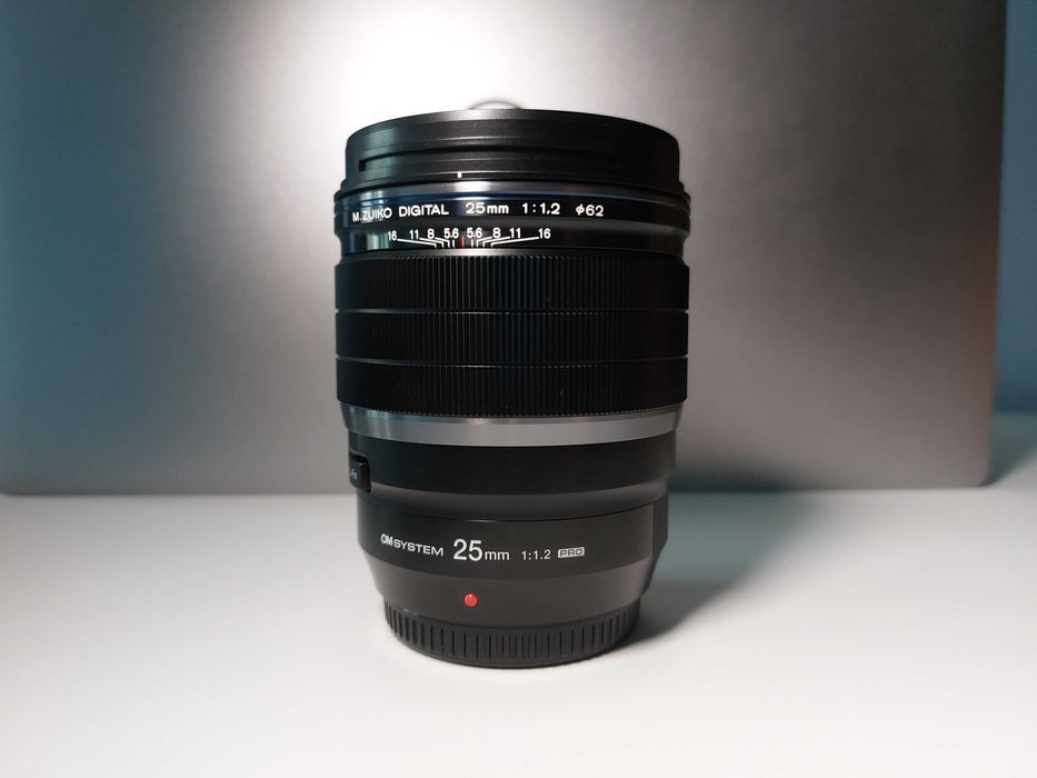 OM System M.Zuiko Digital ED 25 mm F 1.2 PRO (czarny)