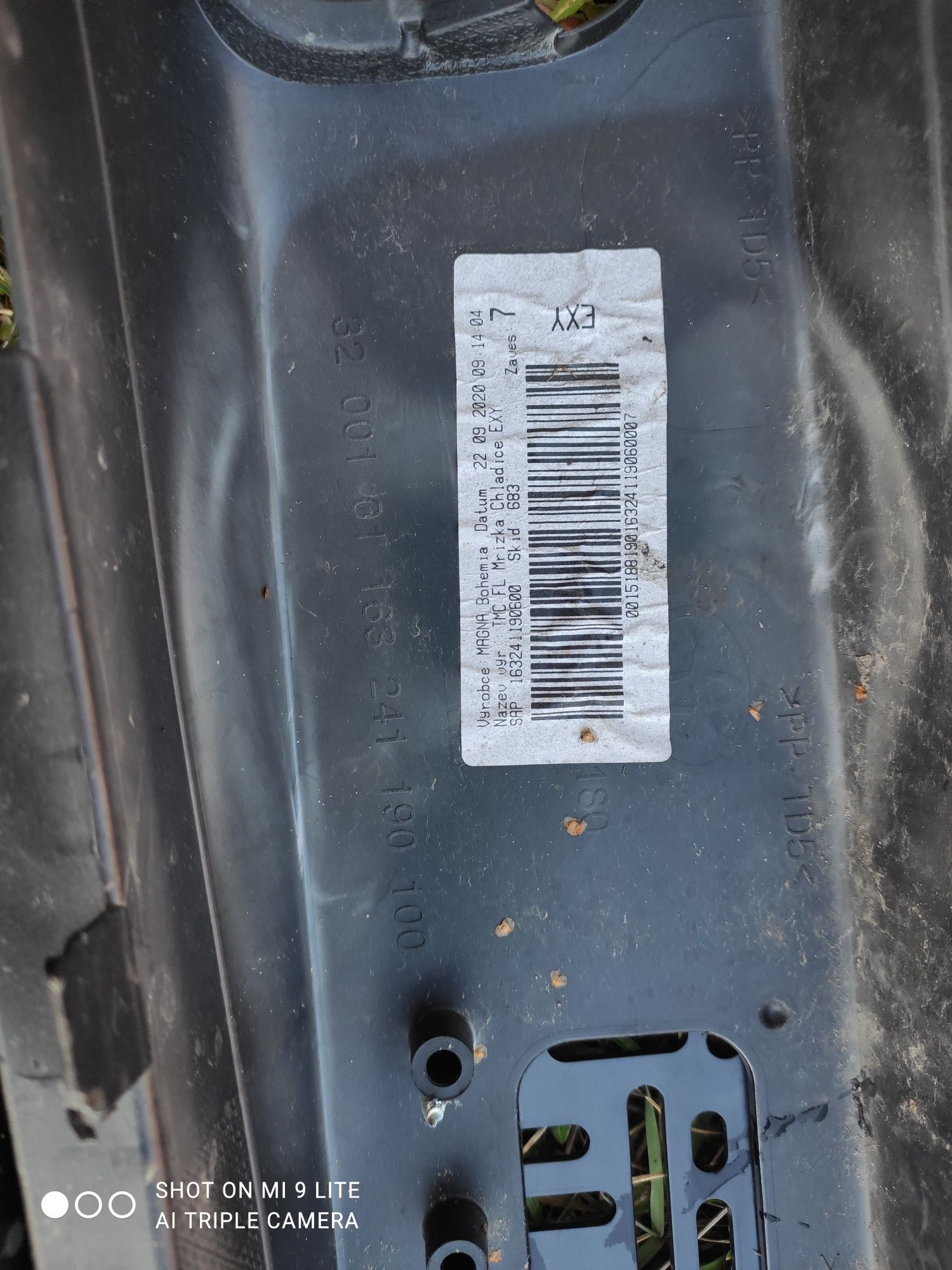 Kratka zderzaka przedniego przód Toyota Aygo II 2 środkowa Lift