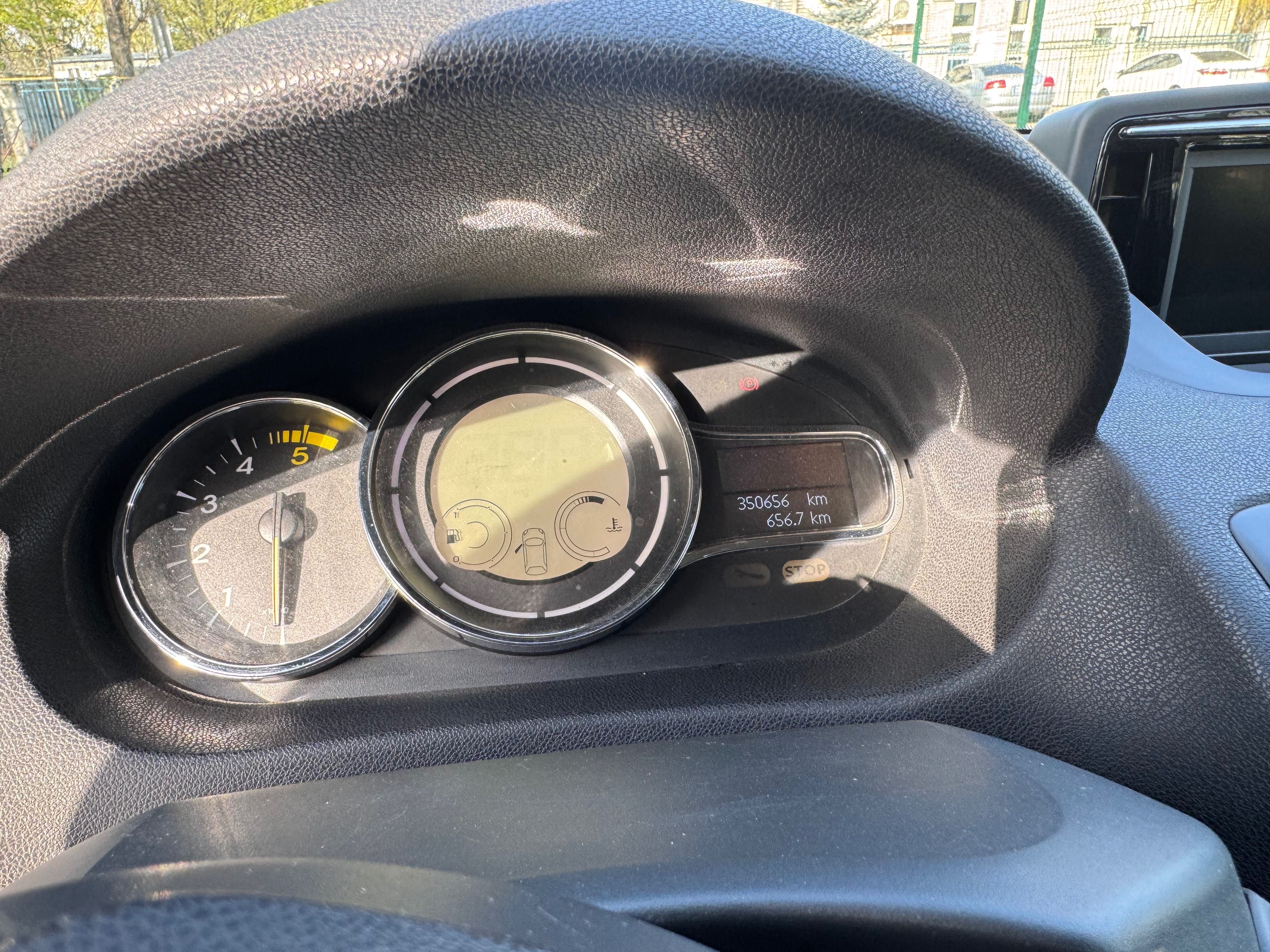 Renault Megane 3 dci k9k универсал дизель 2012