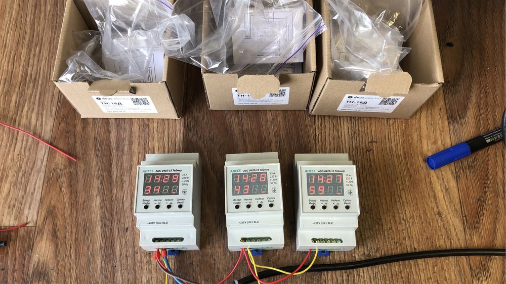 Таймер Реле Часу на Din-рейку Adecs ADC-0420-15 ADC-0410-15 ОПТ