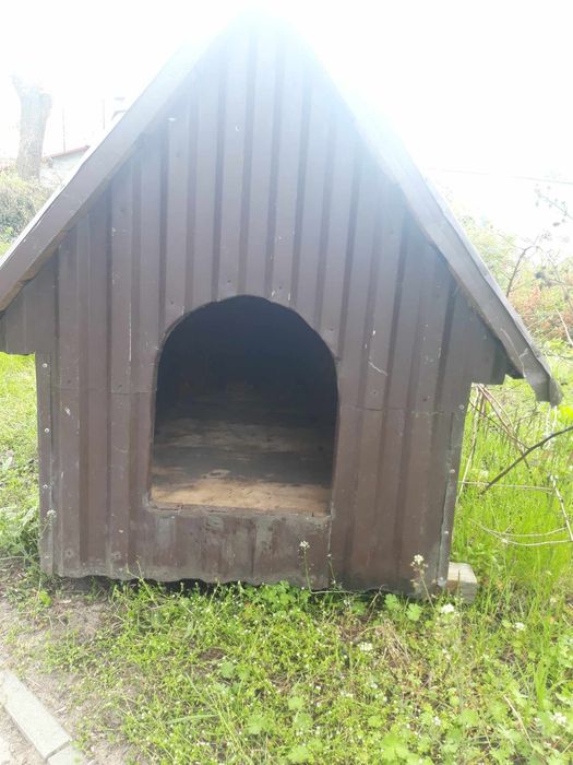 Buda dla psa, solidnie wykonana