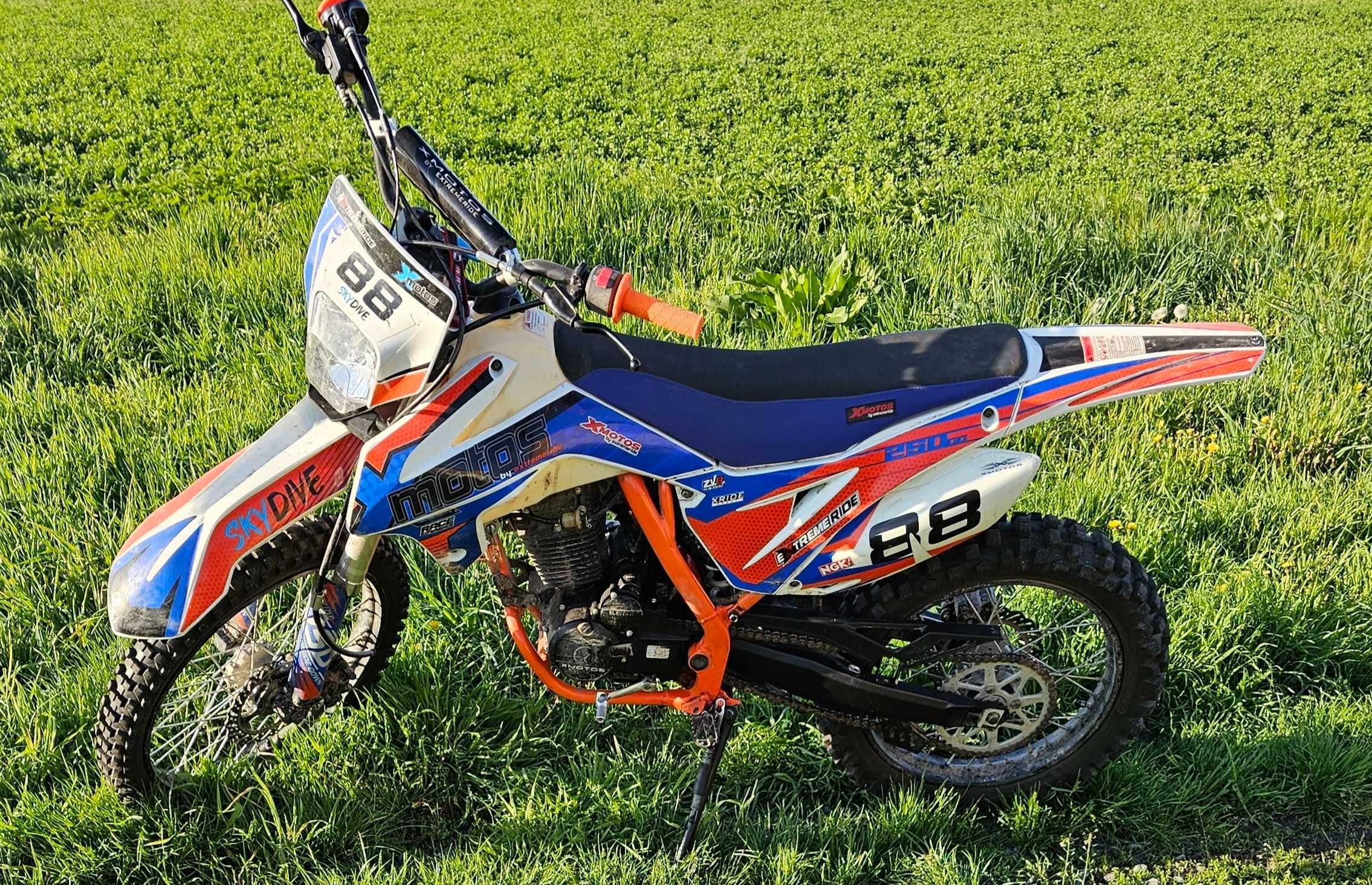 Cross xmotos xb 88 o pojemności 250