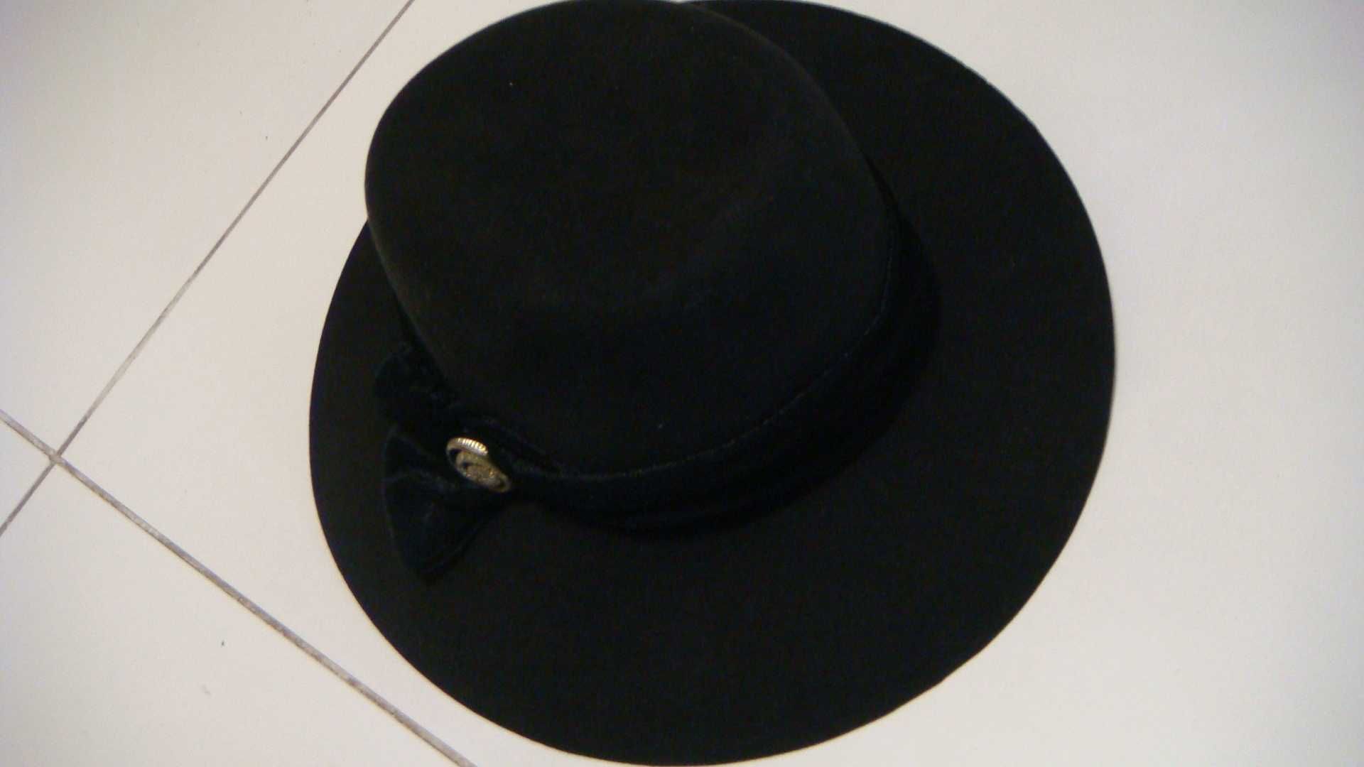 шляпа с полями женска