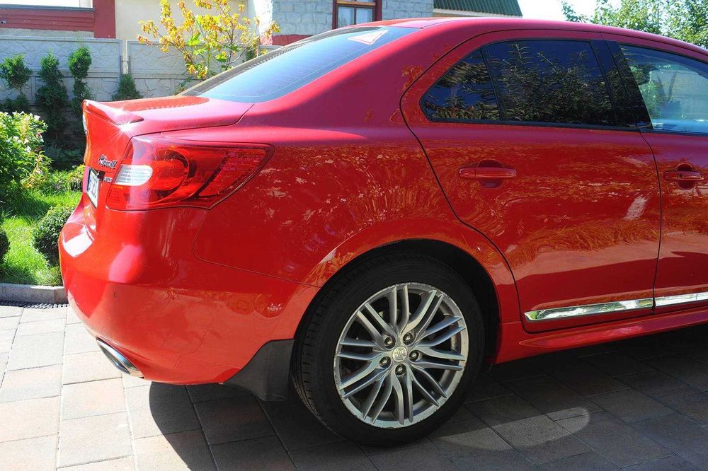 Продам авто Suzuki Kizashi