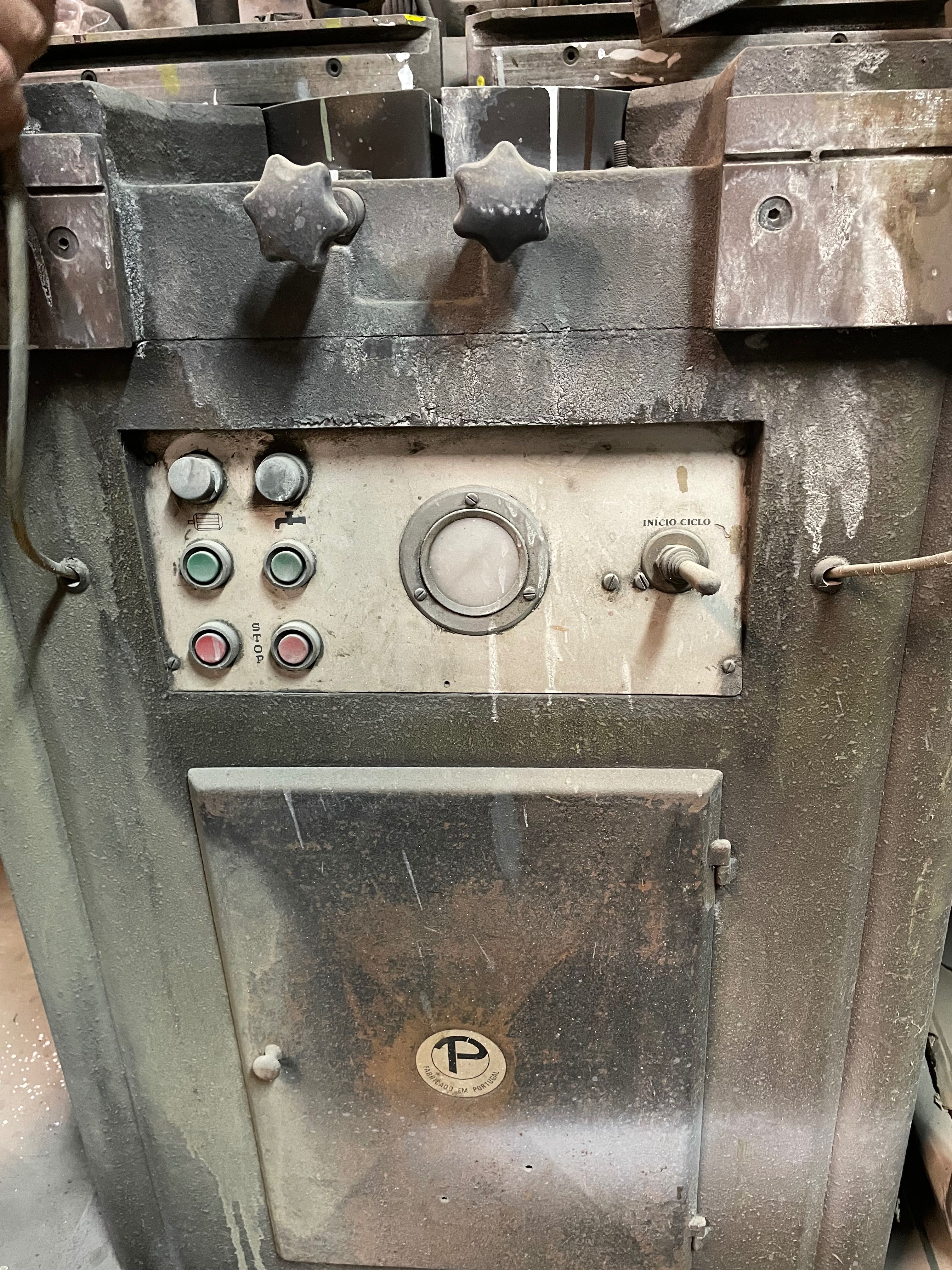 Máquina de corte de alumínio
