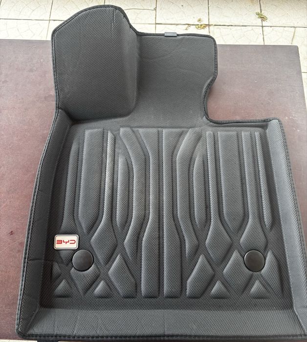 Комплект оригинальных ковриков BYD