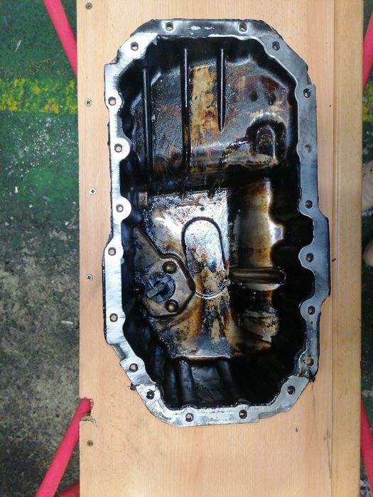 Miska olejowa VW Touran 1.6 FSI 03C103603J