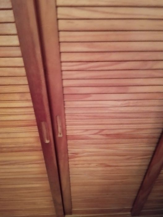 Promoção -Roupeiro  em madeira Ikea