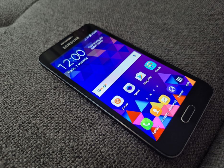 Samsung Galaxy A3 16GB SM-A300FU czarny