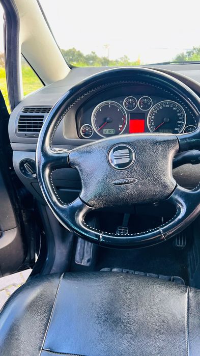 Seat Alhambra 1.9 TDI 140cv – 7 lugares – Teto Panorâmico – 2007