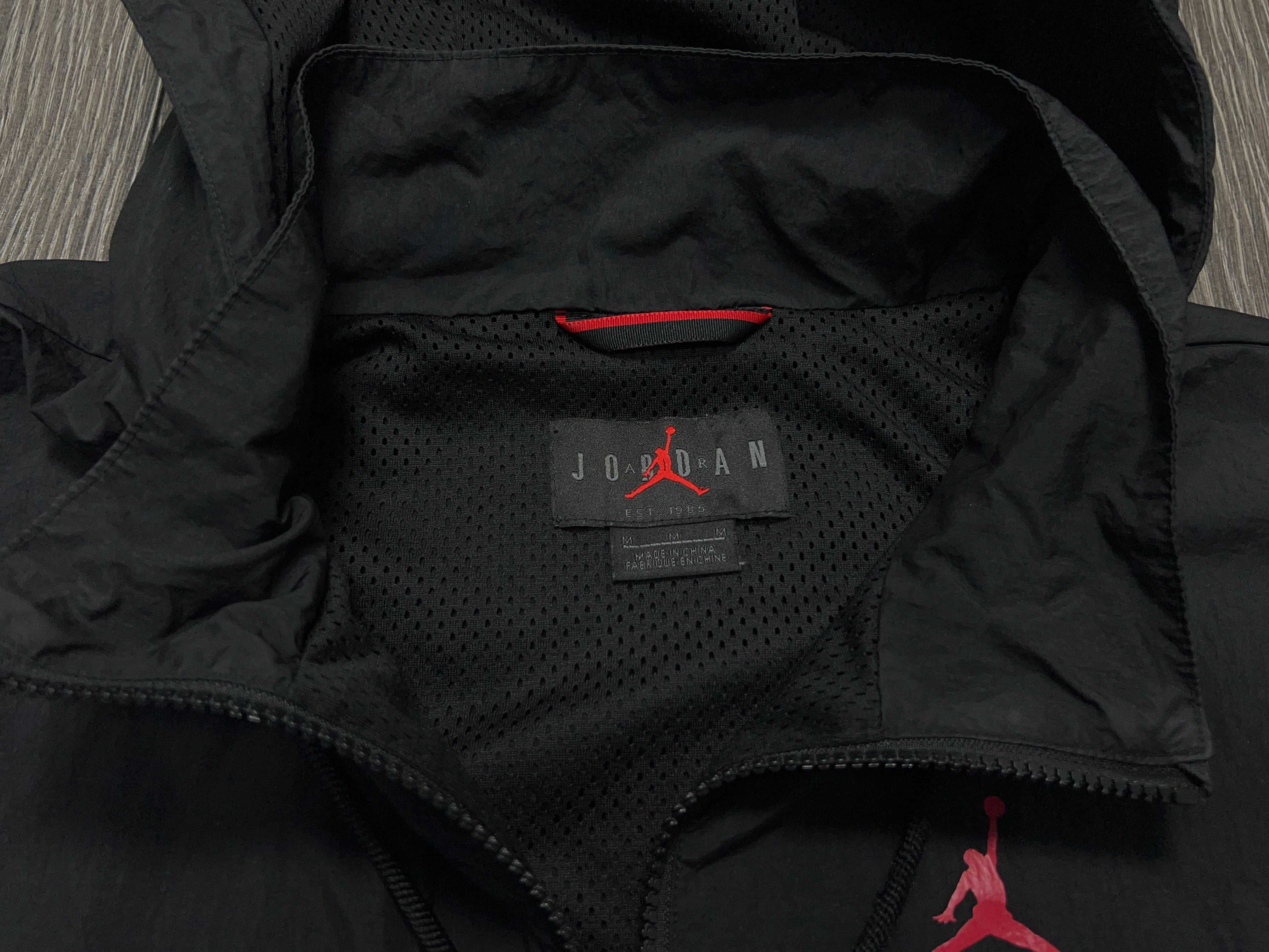 Nike Jordan чоловіча вітровка куртка з капюшоном оригінал р M
