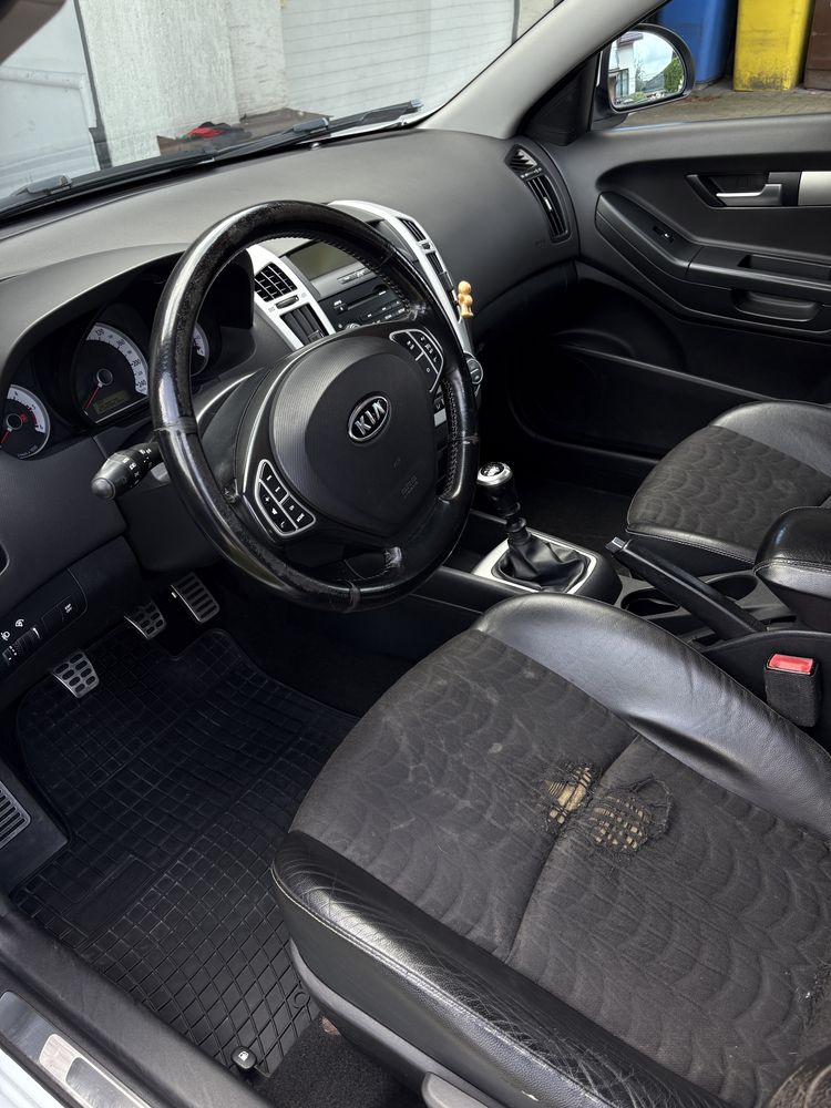 Kia Ceed Proceed 2008 1.6 CRDi 115km klima