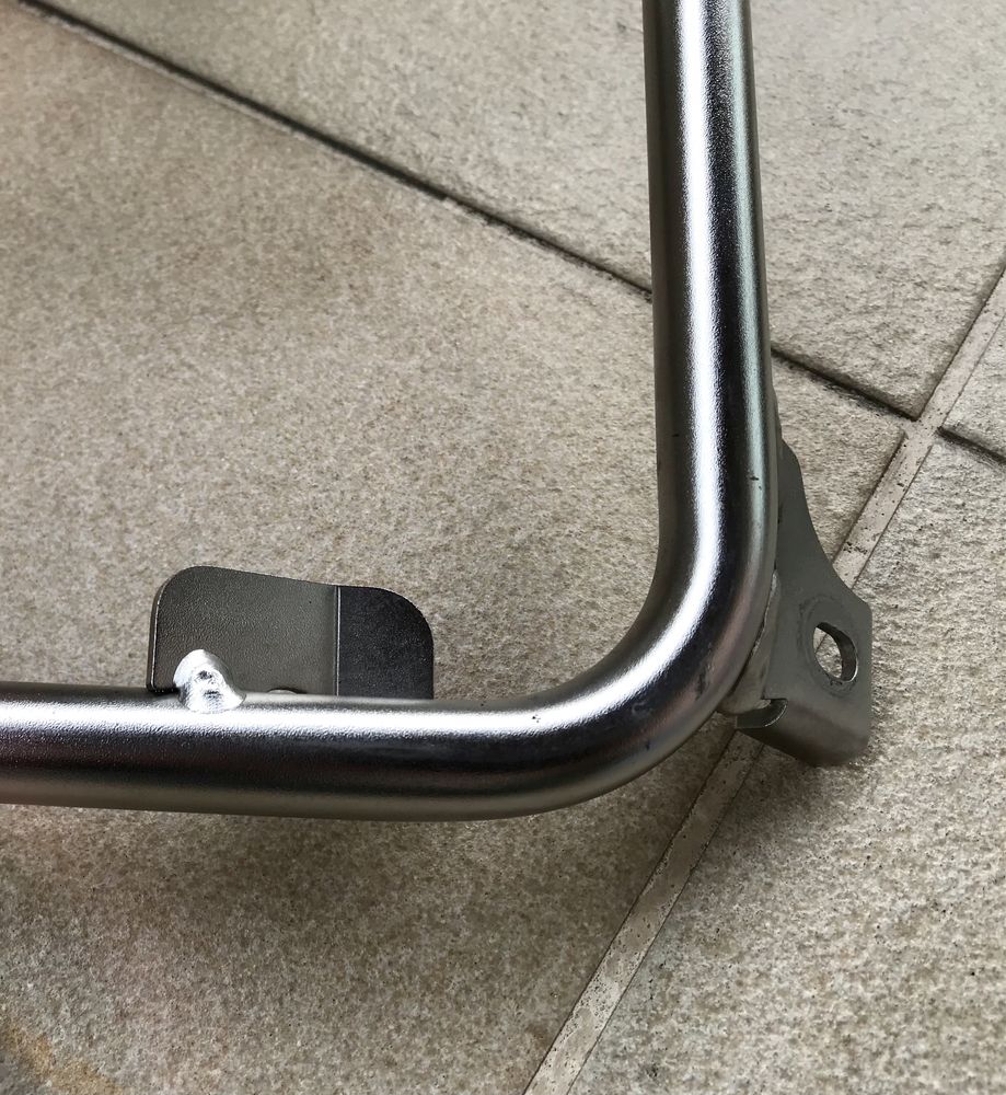Porta bagagens e suporte de mala esquerda bmw gsa